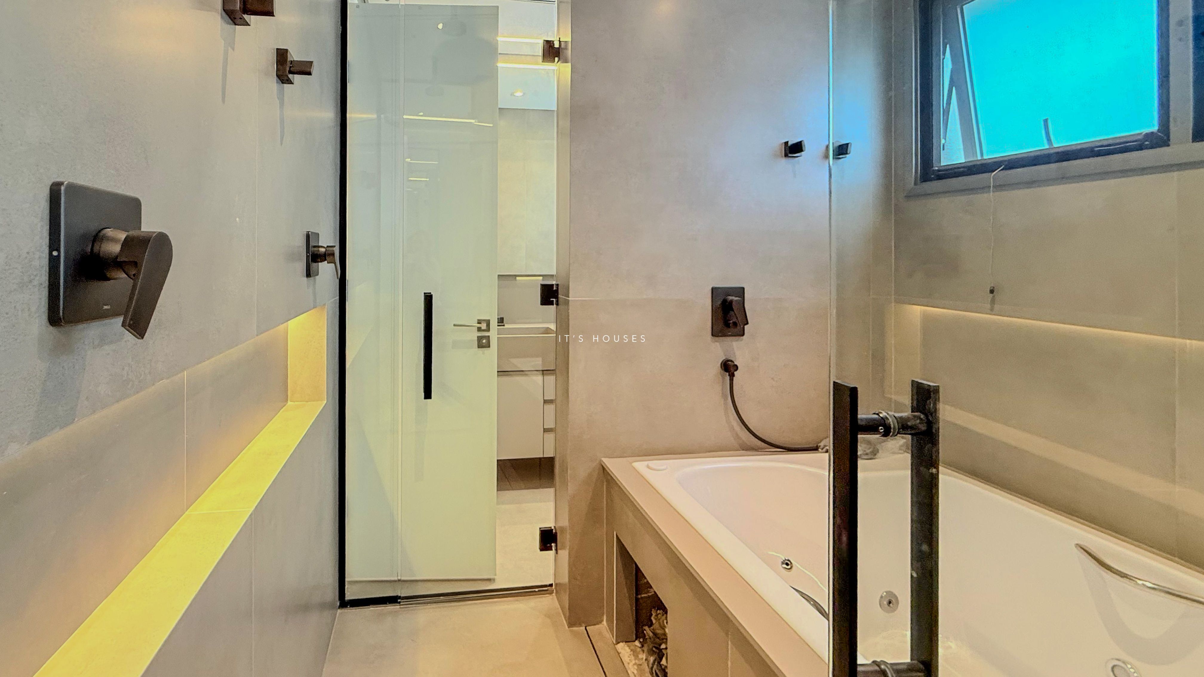 Área de convivência casa à venda em Alphaville Residencial 1, Alphaville, Barueri — 5 suítes, 819 m² — imagem 6 de 32